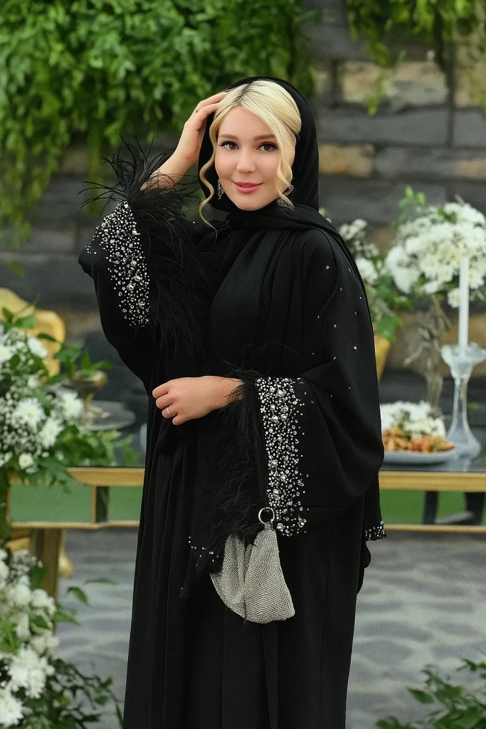 عباية كريب رويال بكريستالات فاخرة