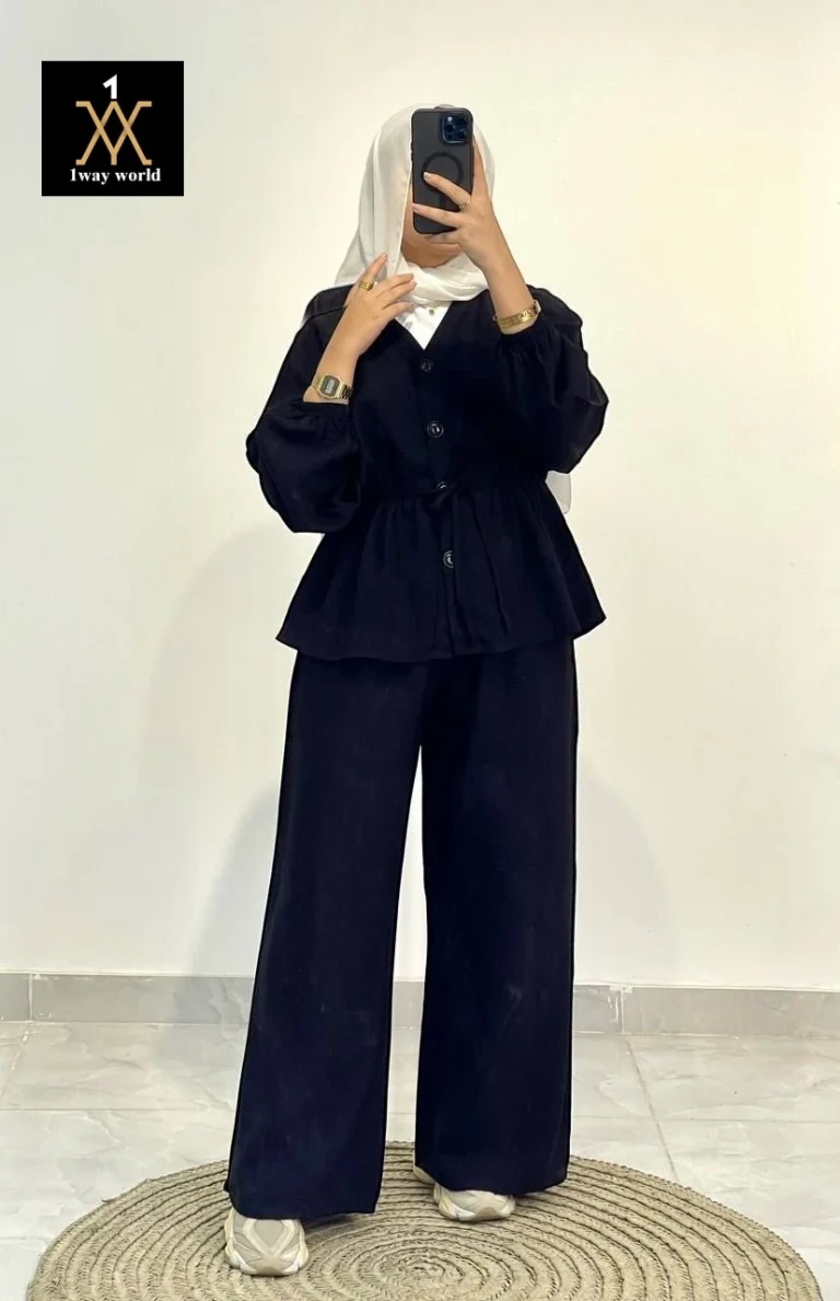 طقم محتشم بتصميم بيبلوم وبنطال واسع