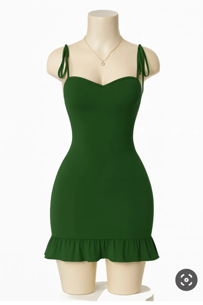 لانجري قصير بلون أخضر زمردي