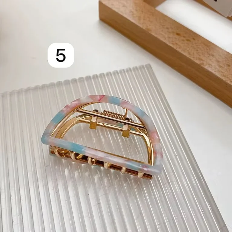 مشابك شعر نصف دائرية