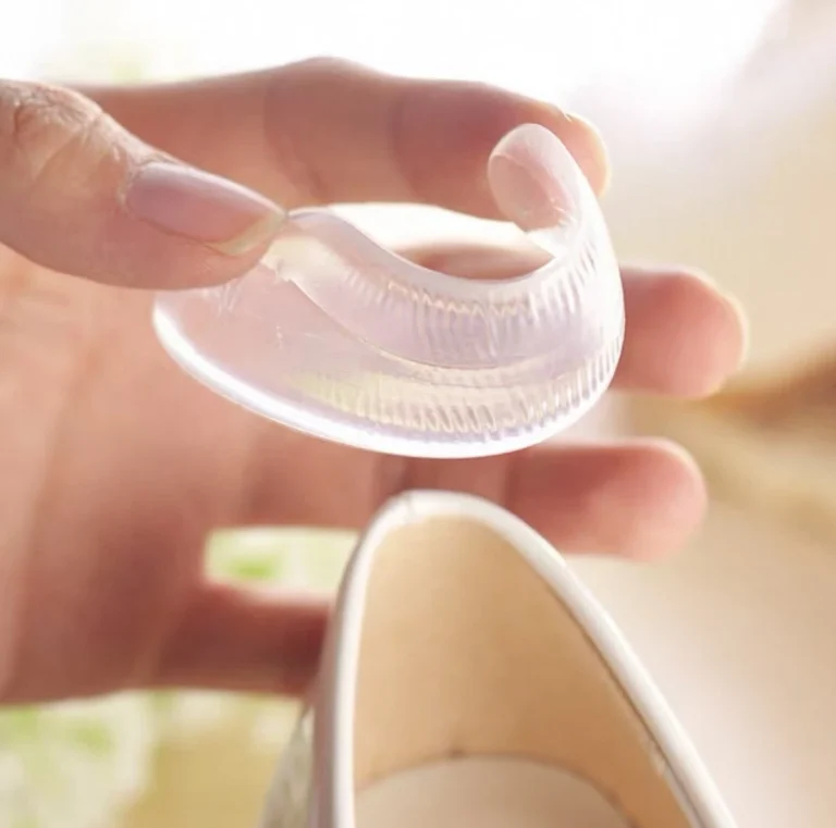 وسادات كعب شفافة من السيليكون