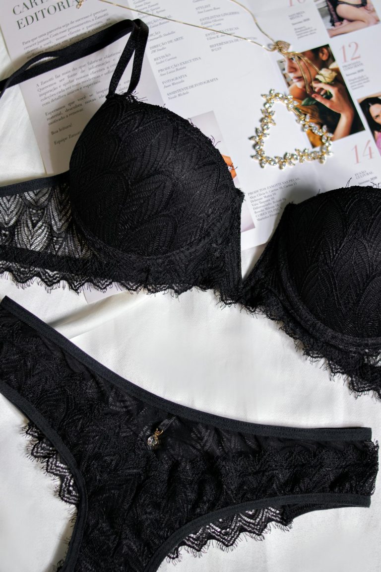 ملابس داخليه