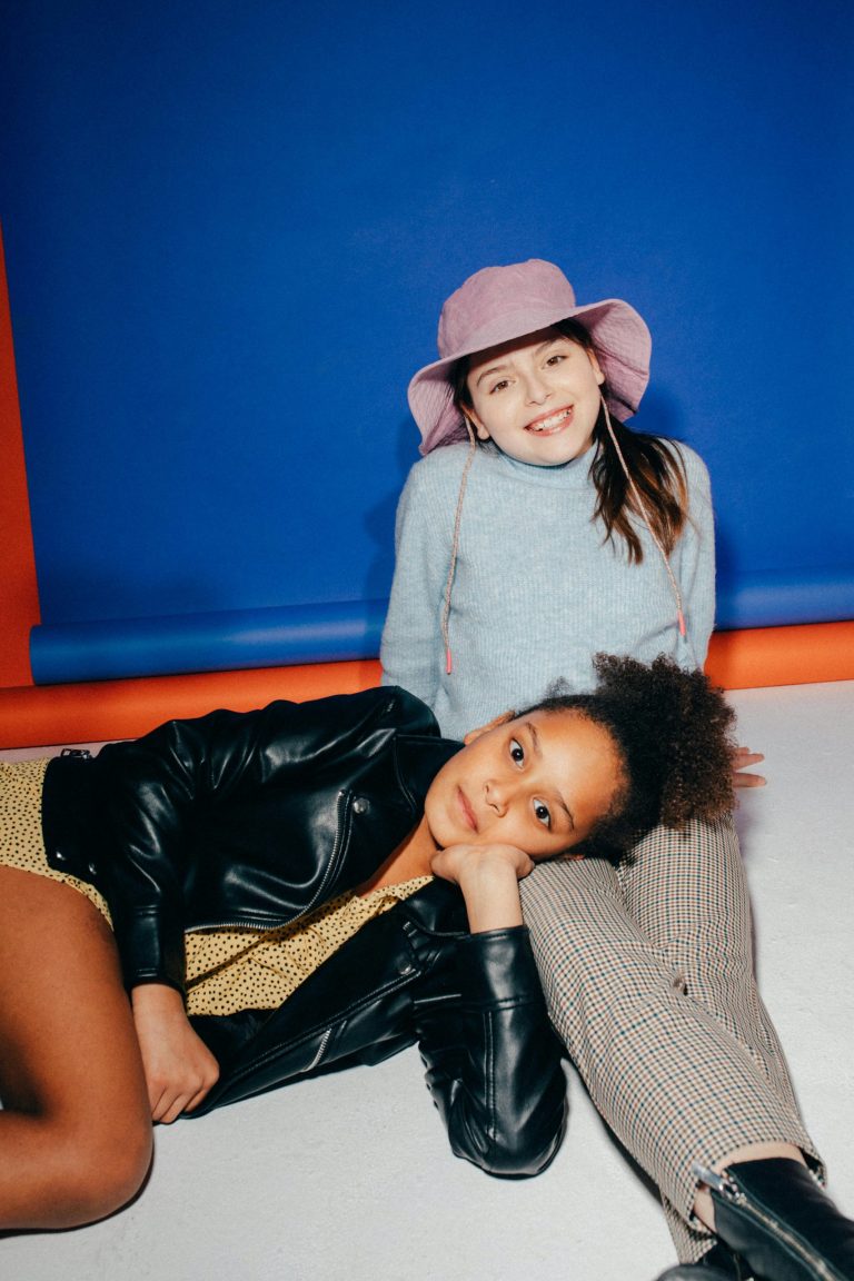 ملابس بناتي