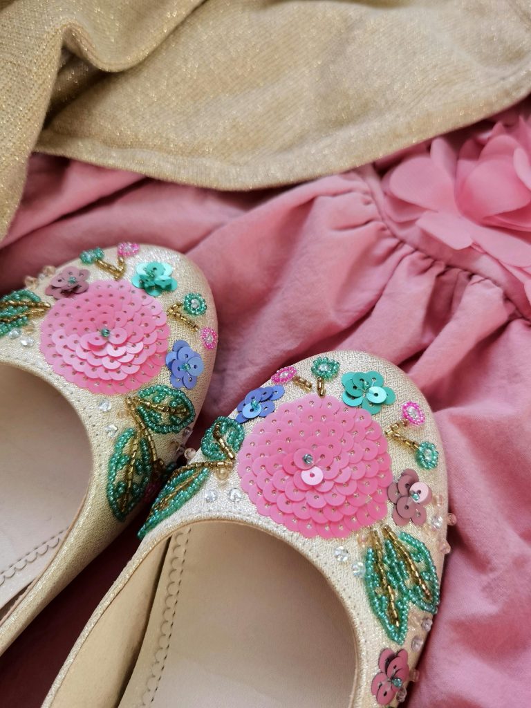 احذيه بناتي