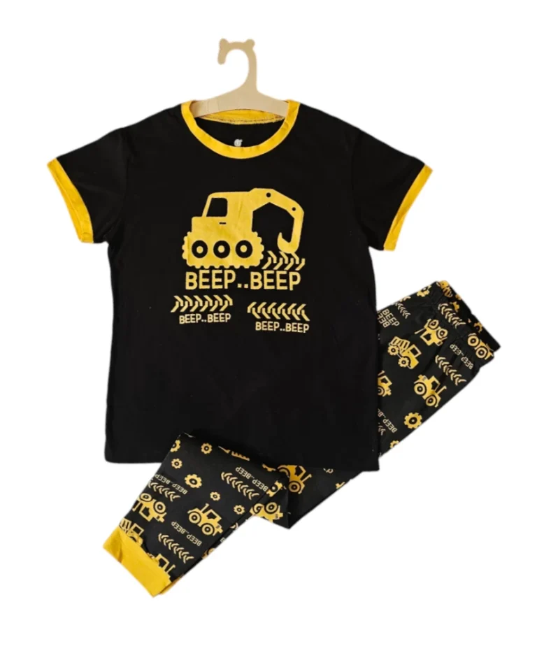 بيجامه ولادي  قطنيه جميله