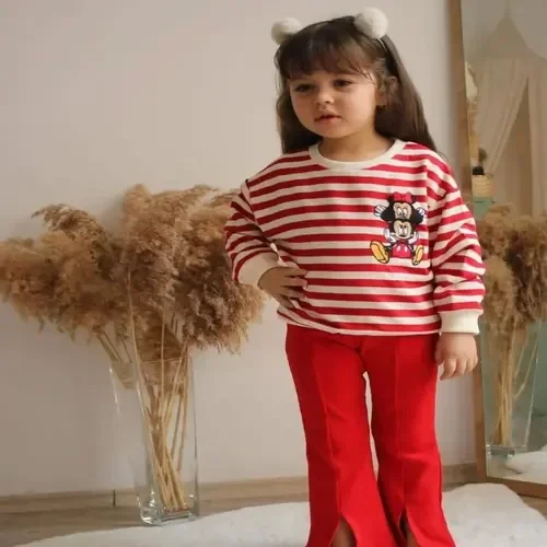 طقم  للبنات الانيقات