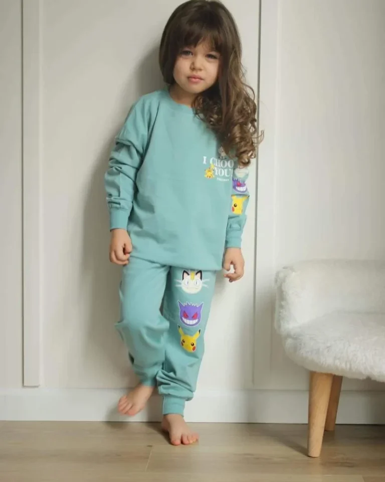 بجاما خريفي للبنات الصغار