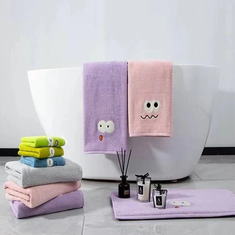 مناشف   للاطفال ناعمه وسريعه الامتصاص