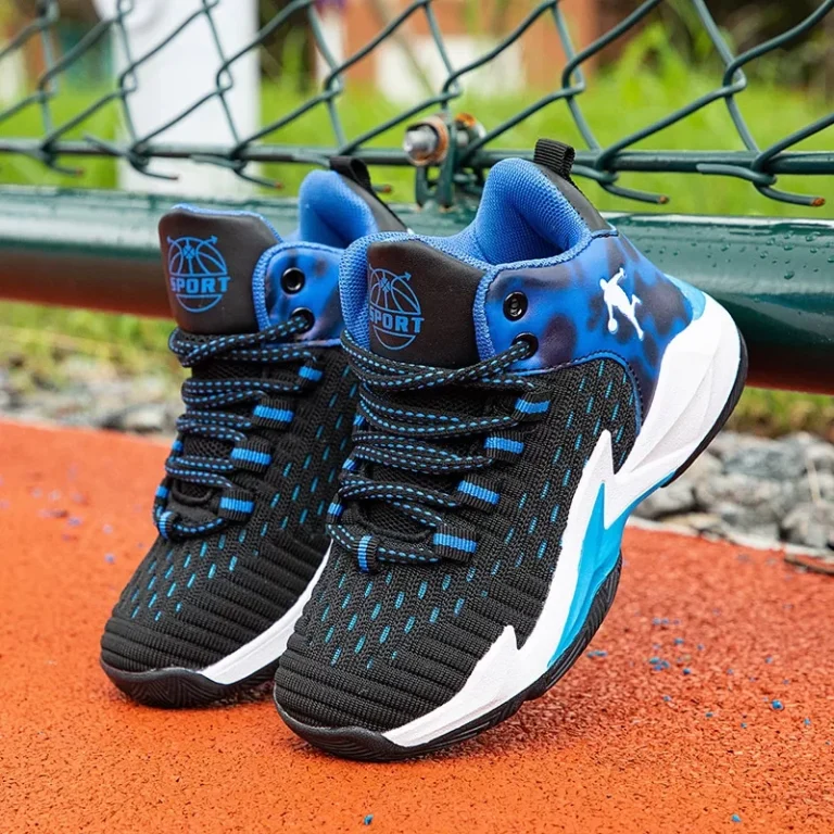 حذاء رياضي ازرق للاولاد