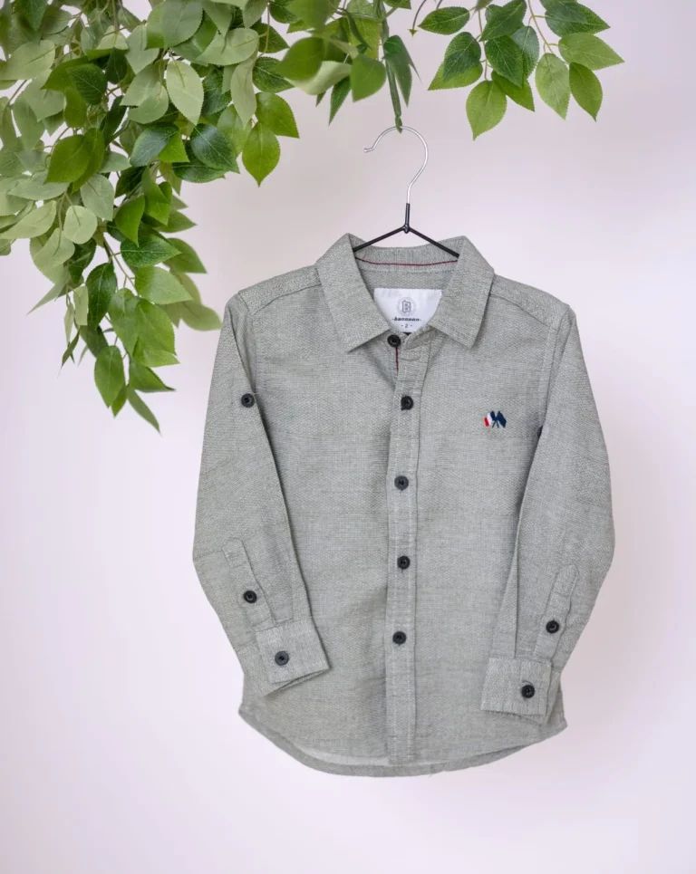 قميص أنيق بتصميم عصري