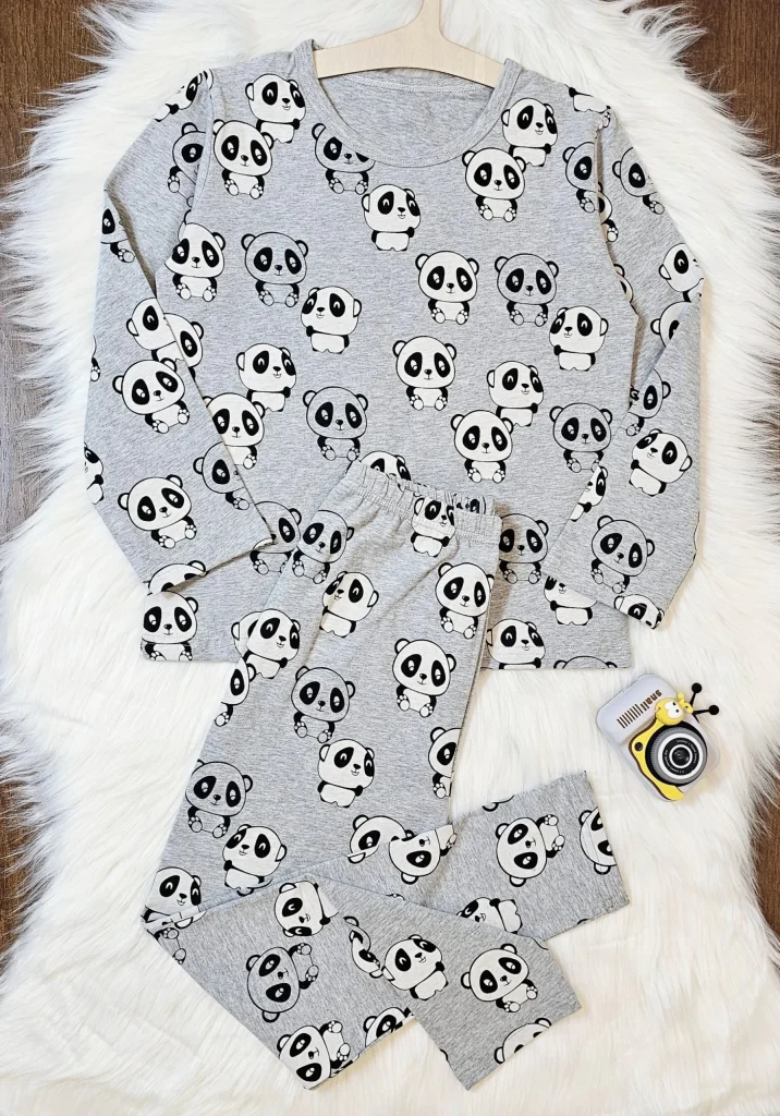 طقم بيجامه للاولاد برسمه دب