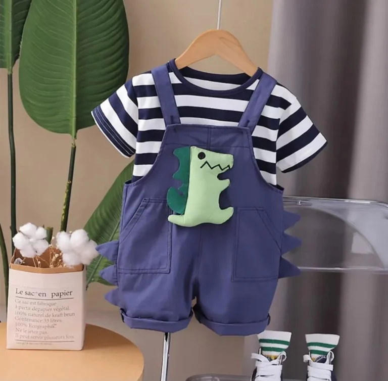 طقم ولادي صيفي جميل