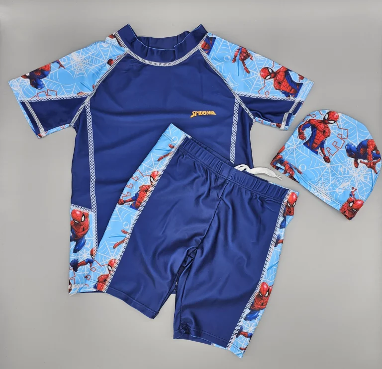 طقم سباحه ولادي من ثلاث قطع