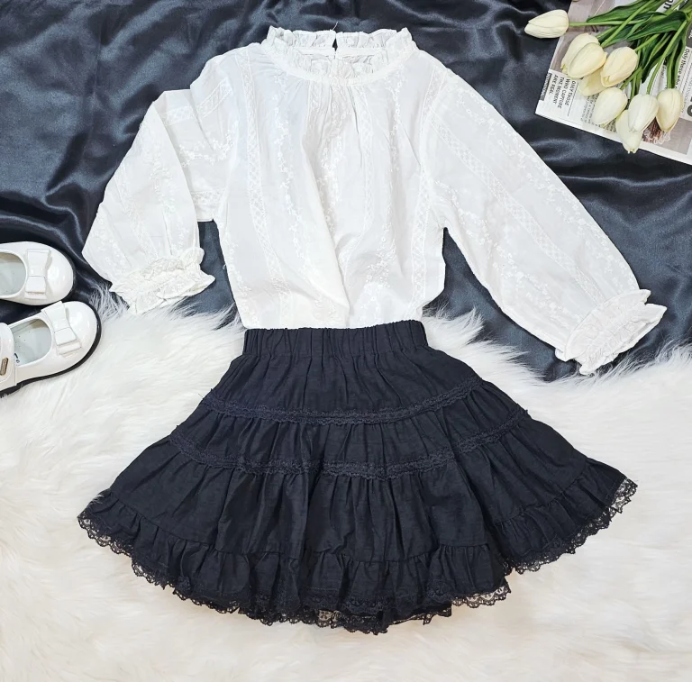 طقم بناتي جميل من قطعتين