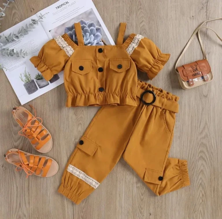 طقم بناتي انيق وعصري