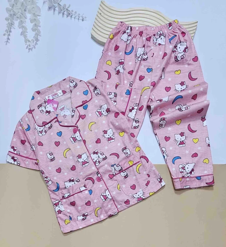 ملابس للمنزل للبنات الصغار