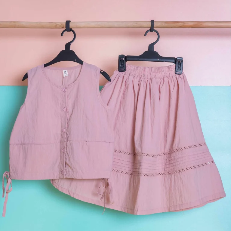 بدله بناتيه جميله من قطعتين