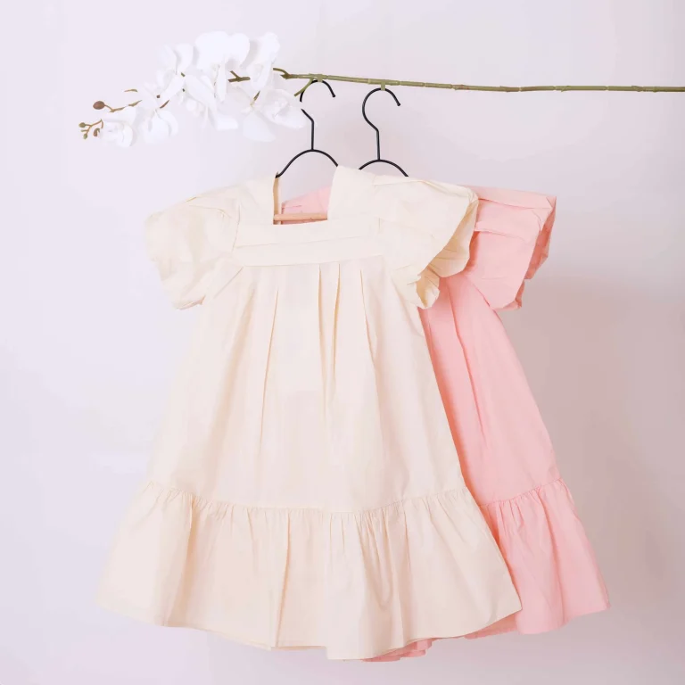 فستان بناتي جميل وانيق