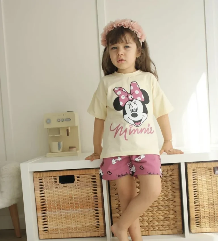 طقم  صيفي برسمه ميمي ماوس