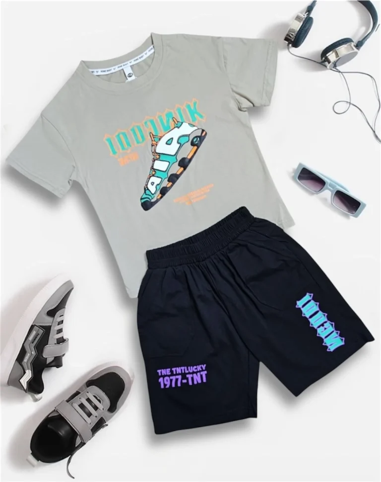 طقم ولادي عصري وصيفي