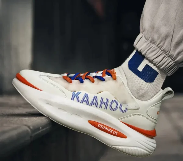 حذاء رياضي بتصميم جديد