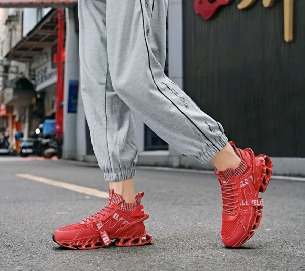 بوت رياضه رجالي احمر