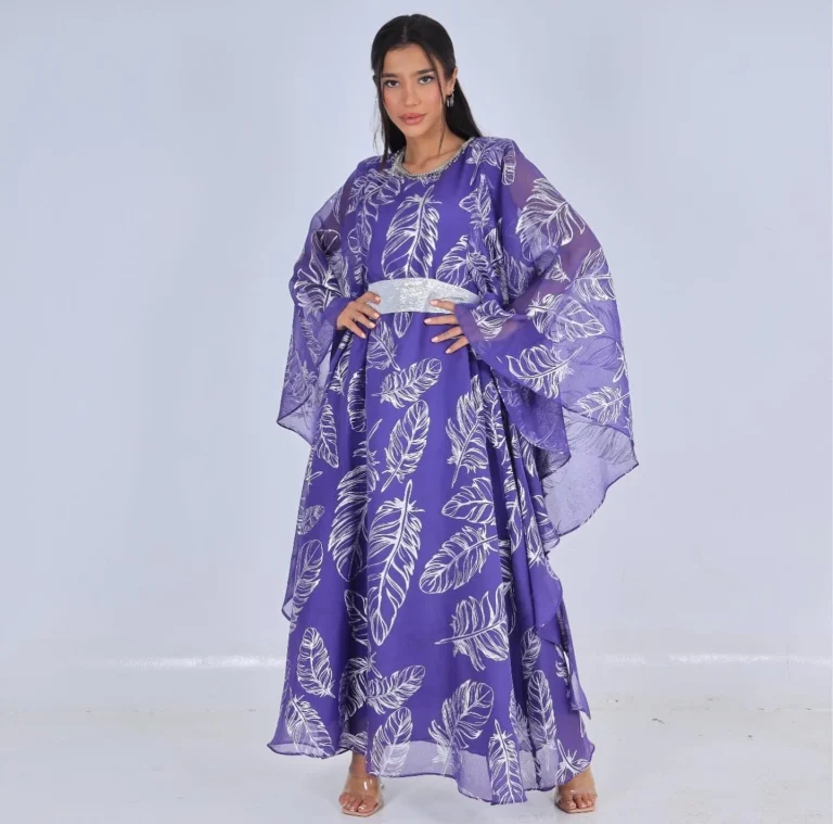 دراعة بطبعات فضية على شكل ورقة