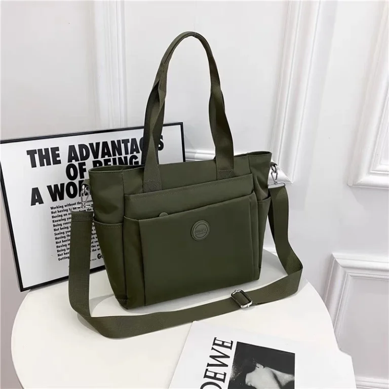 حقيبه بسعه كبيره مقاومه للماء