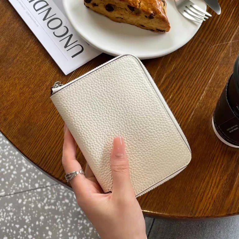 محفظه نسائيه صغيره بسحاب