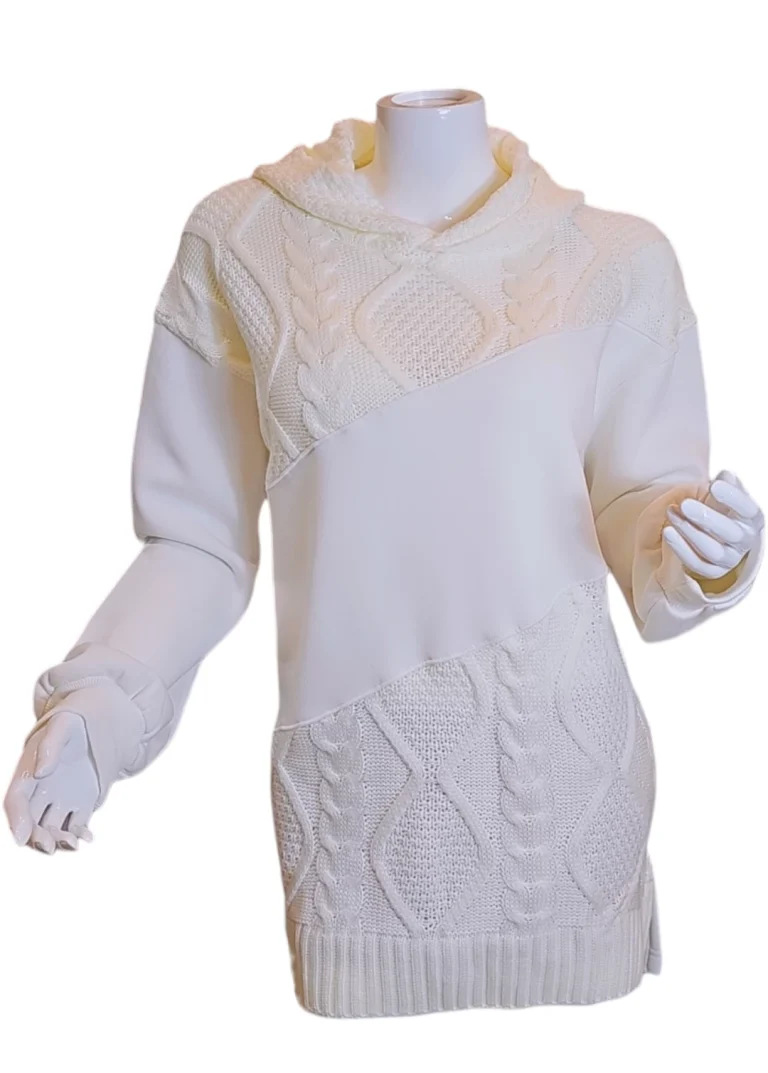 سويت تيشرت محبوكه دافئه