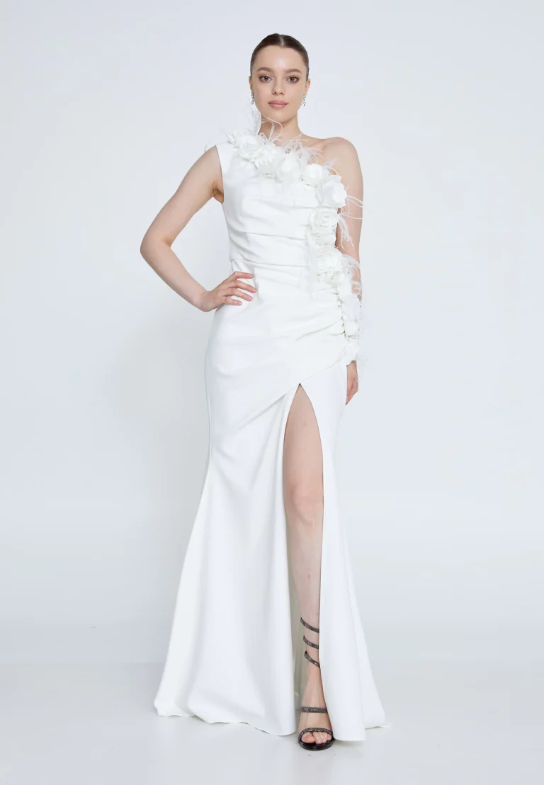 فستان سهره أبيض بكتف واحد