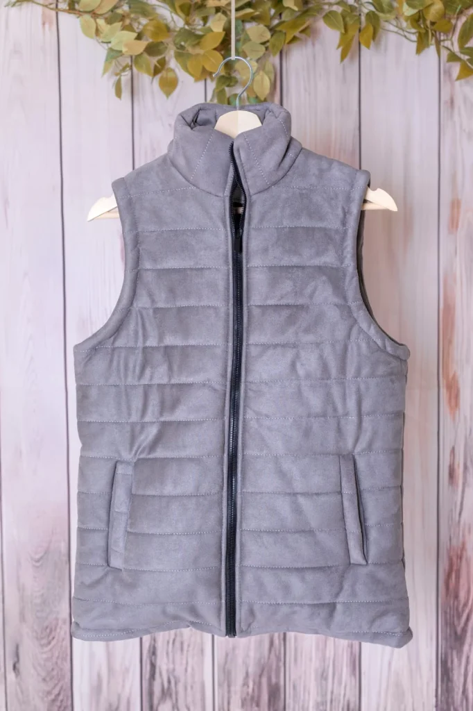 صديري رجالي مبطن بعده الوان