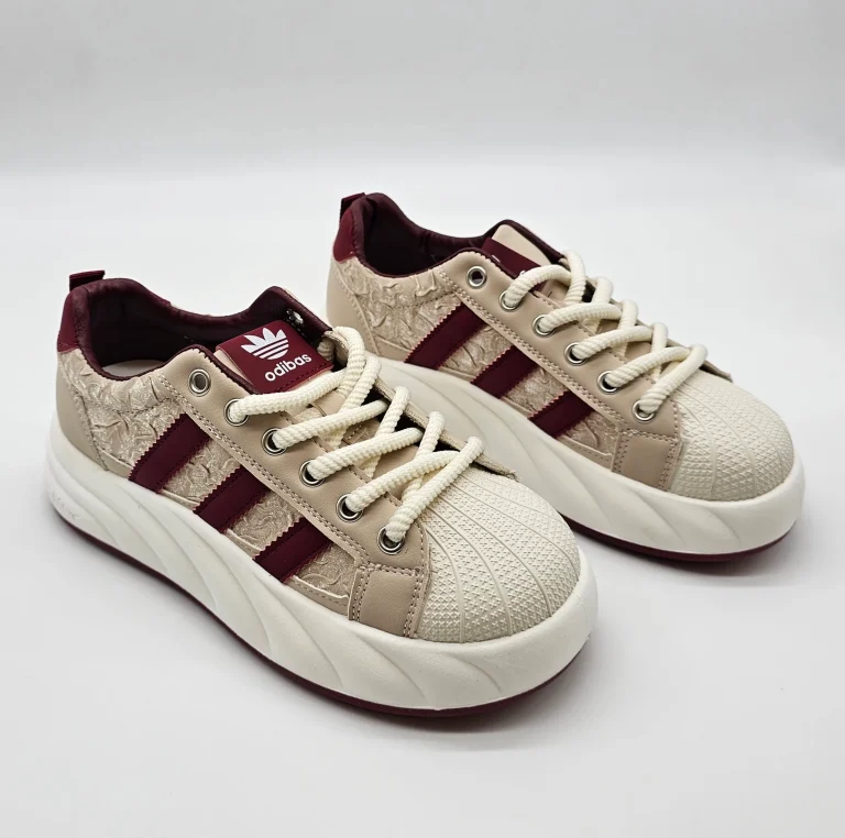 حذاء رياضي نسائي عالي