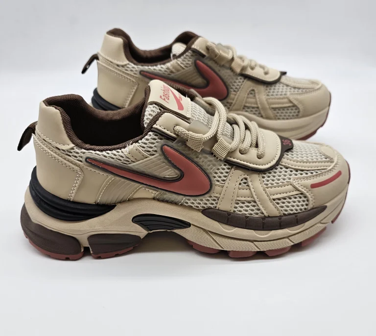 حذاء رياضي نسائي بيج و أحمر