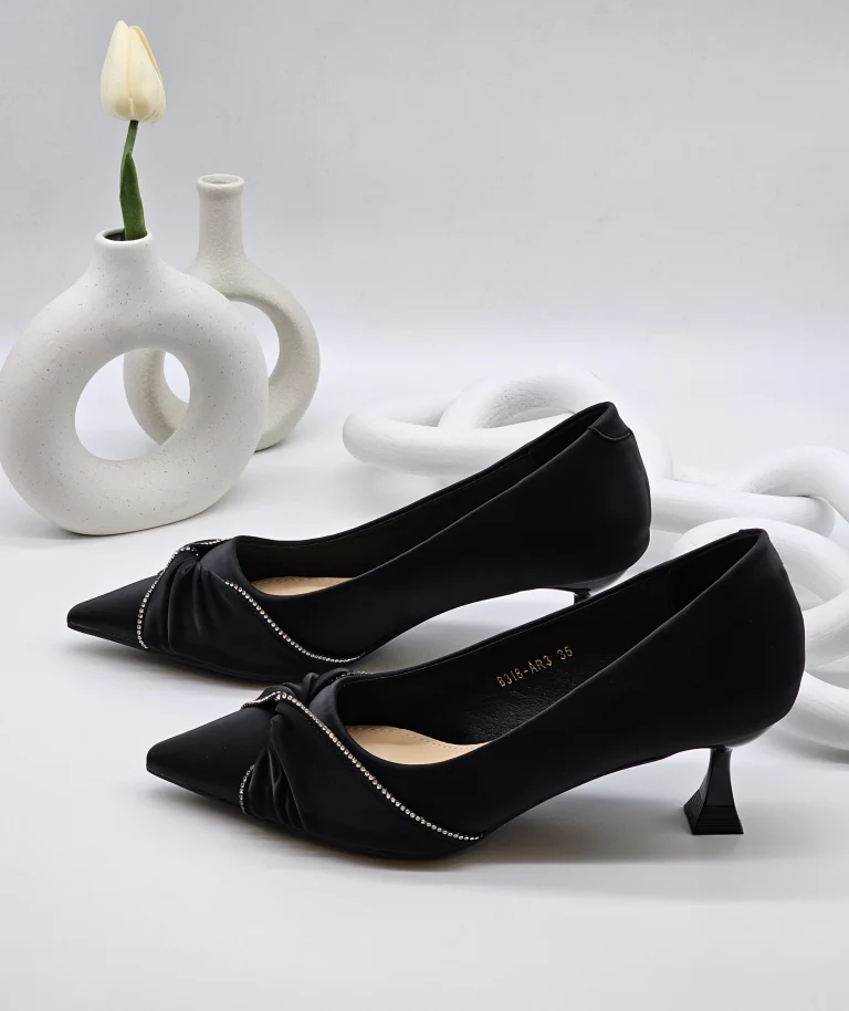 حذاء انيق وعصري أسود