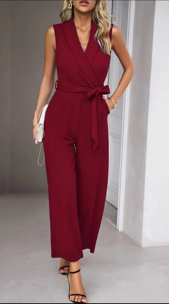 جمبسوت نسائي أحمر