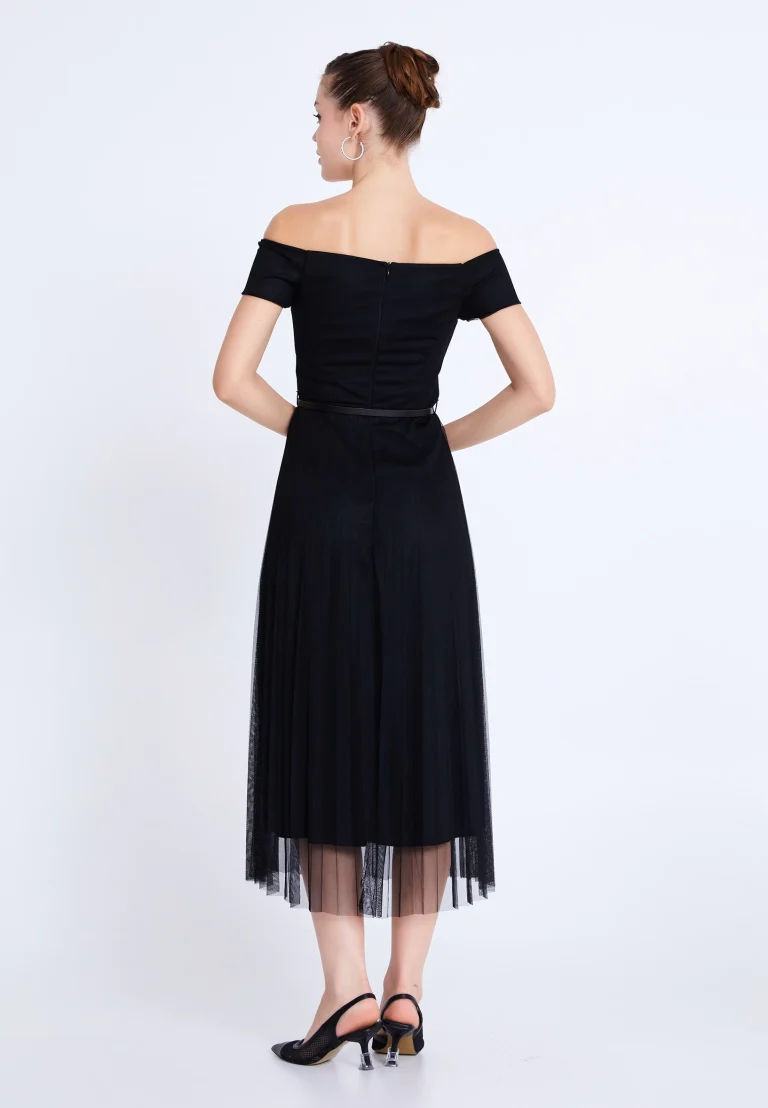 فستان ميدي بقصه الاوف شولدر