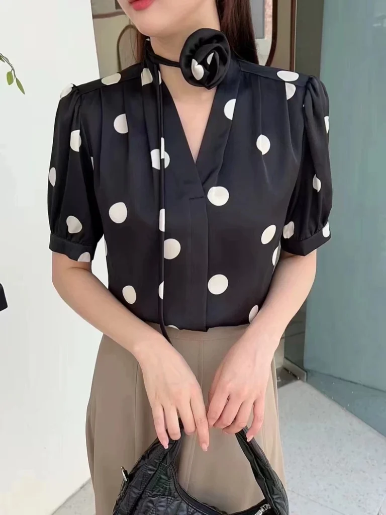بلوزه منقطه كاجوال