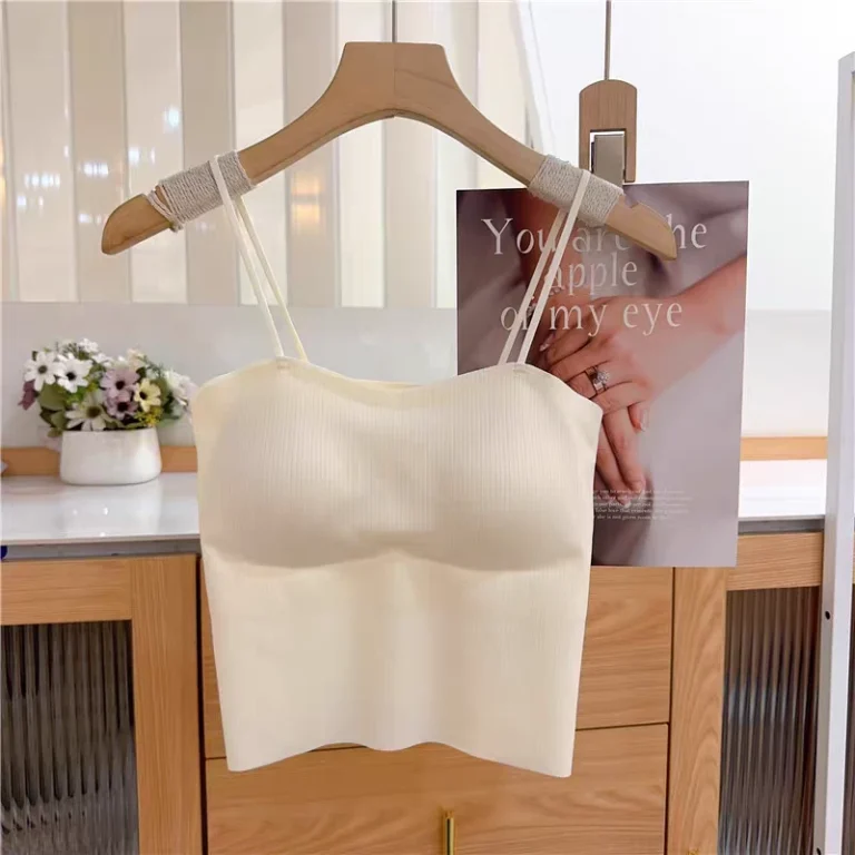 لباس علوي داخلي بعدة الوان