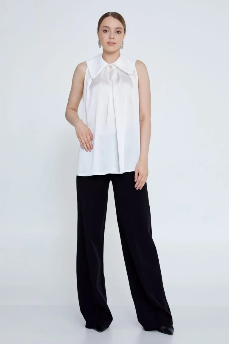 قميص ابيض بياقة عريضة