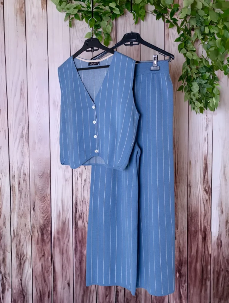 طقم شتوي مكون من ستره وبنطال