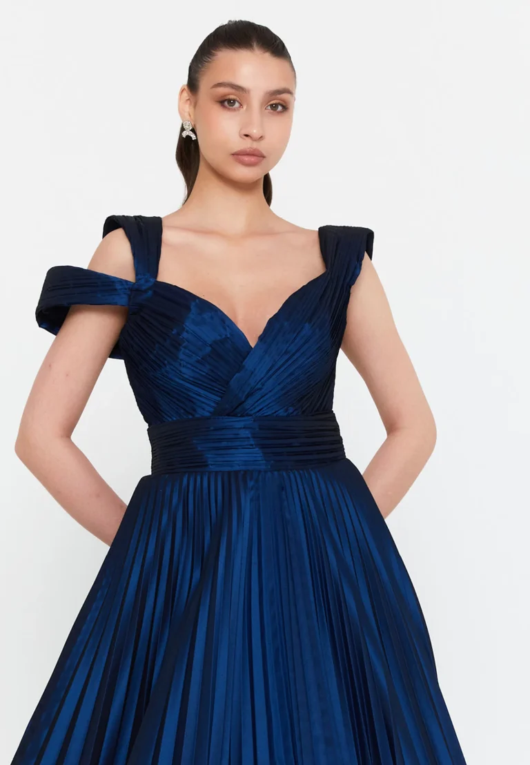 فستان سهره ازرق كلاسيكي