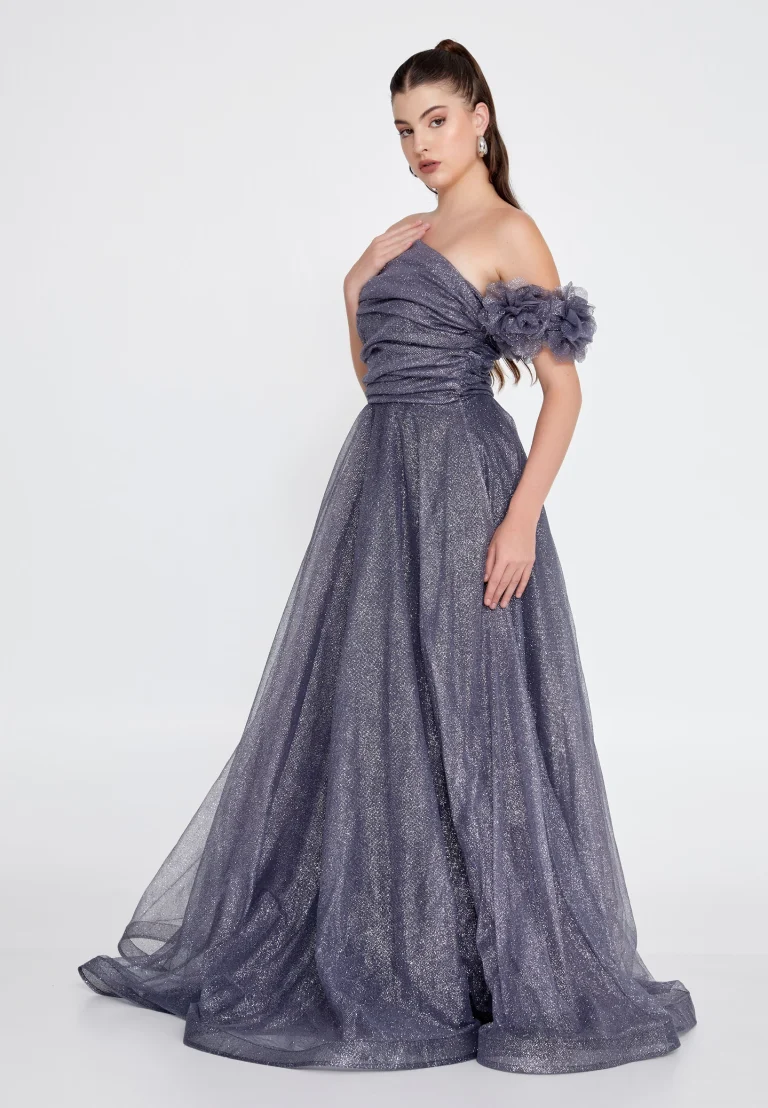 فستان سهره طويل بكتف واحد مكشوف