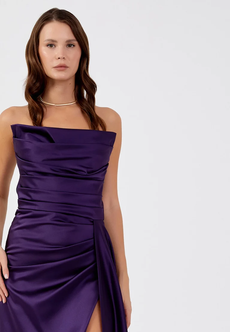 فستان سهرة ارجواني طويل بدون اكمام