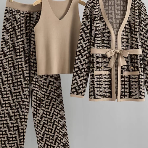 بدله شتويه بتصميم انيق