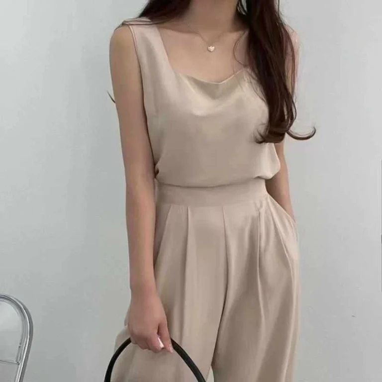 طقم نسائي قطعتين