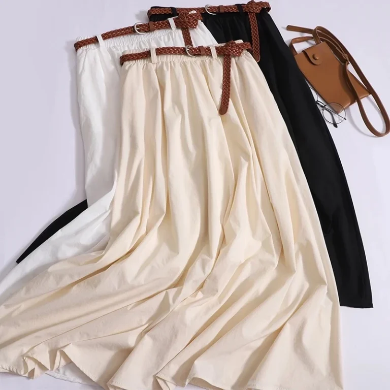 تنورة بحزام