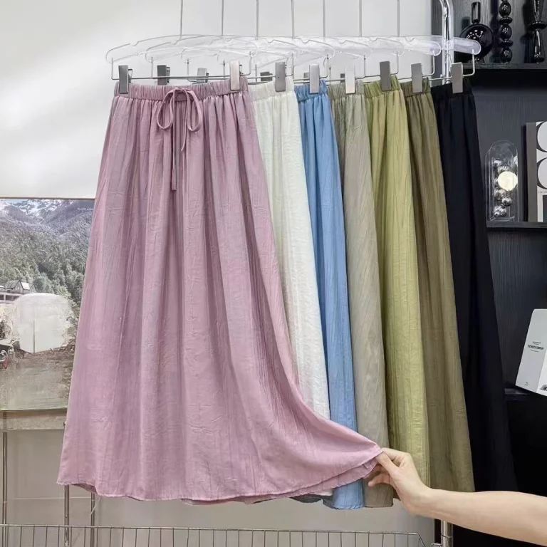 تنورة واسعة بخصر مطاطي