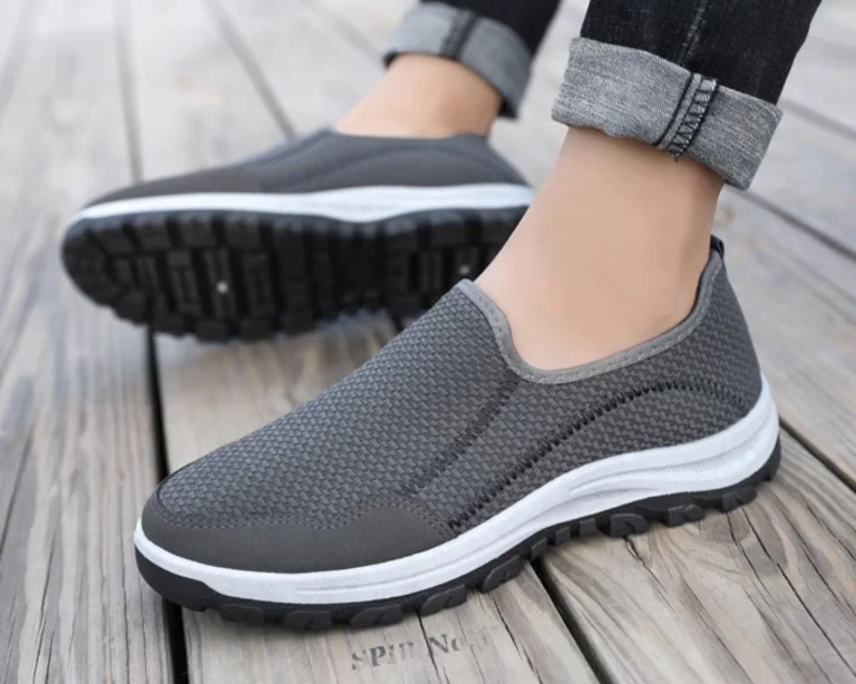 حذاء رياضي رجالي مريح