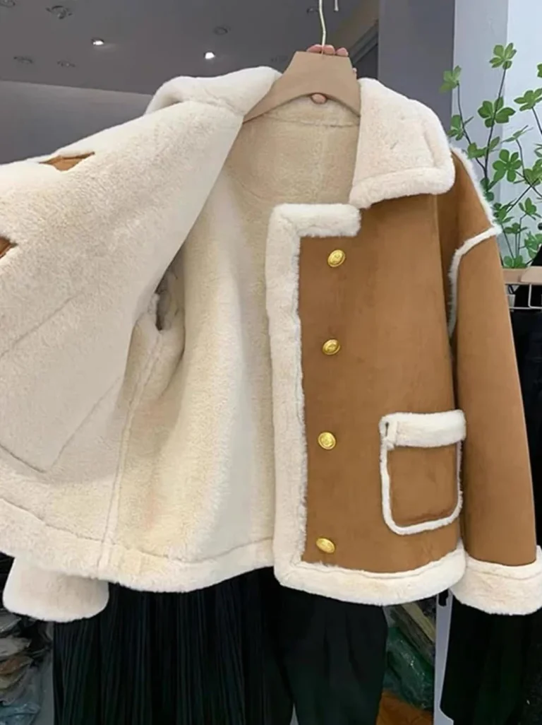 جاكيت نسائي مبطن بالفرو